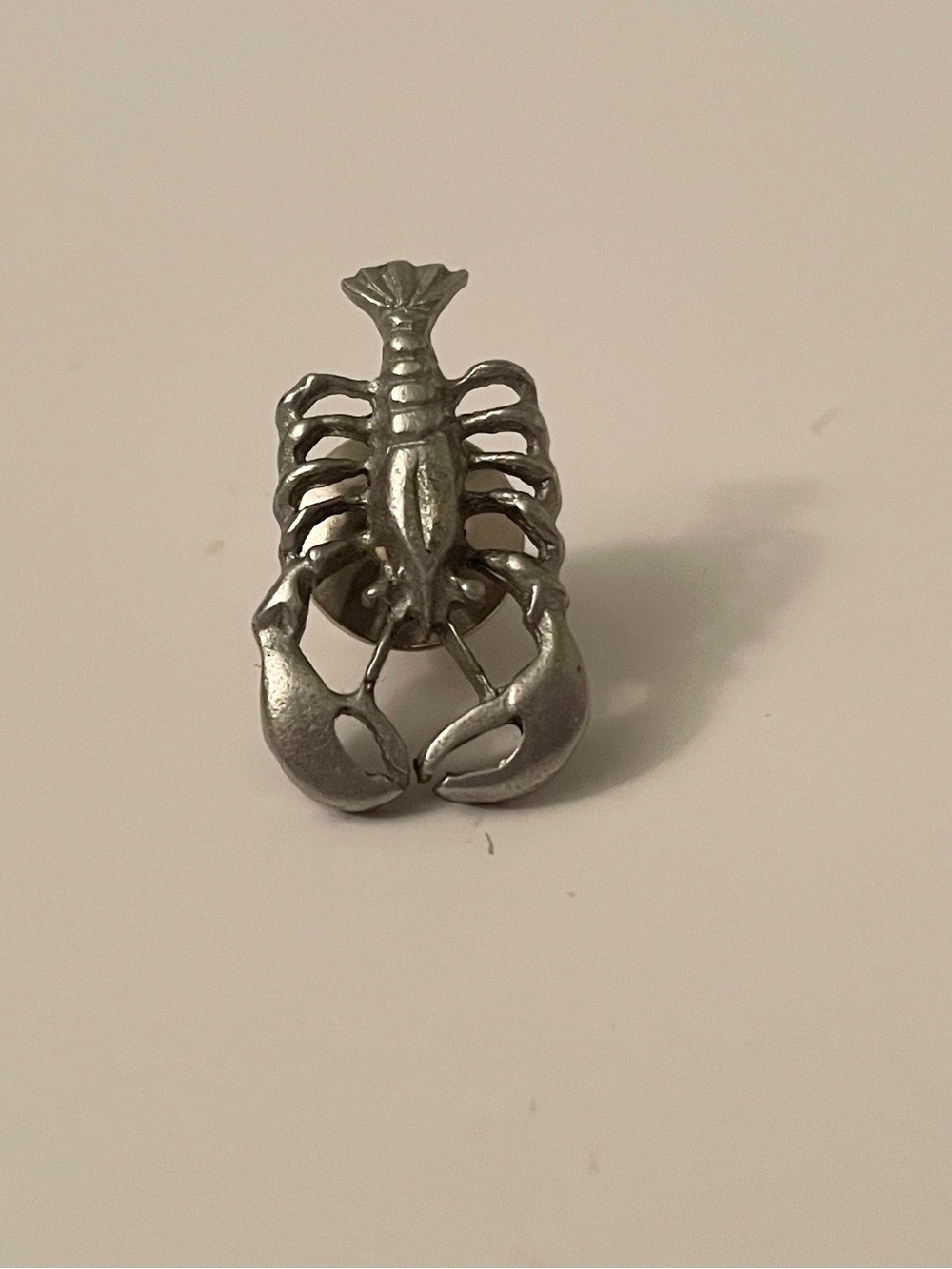 Vintage Pewter Lobster Lapel Pin Silver Tone Sea Life Crustacean Tie Tack⁠ - Picture 3 of 15